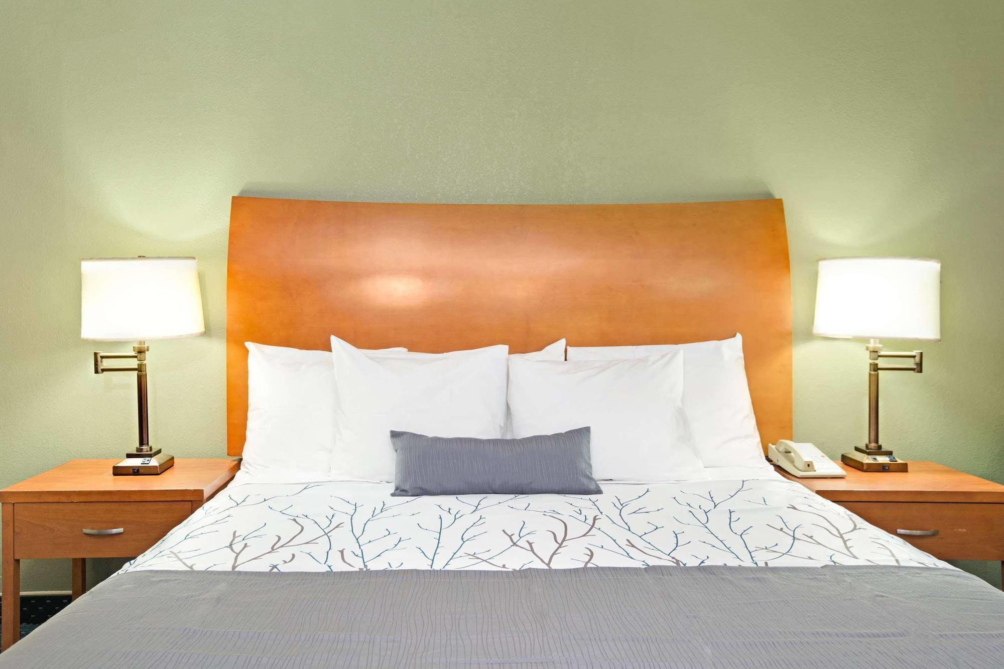 Days Inn By Wyndham San Jose Convention Center Dış mekan fotoğraf